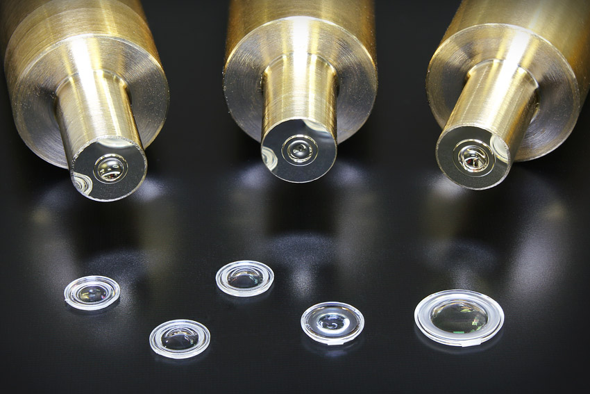 Micro Lenses and Micro Lens Molds